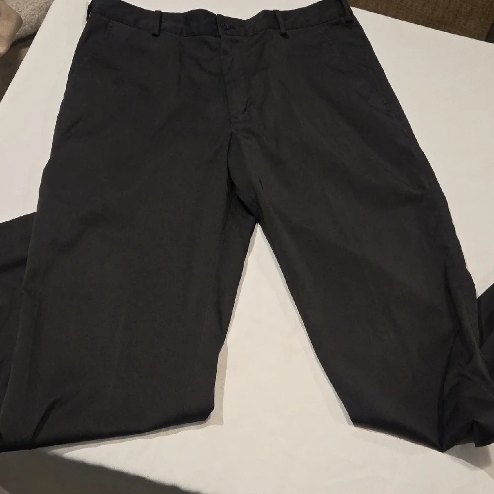 Nike Men's Dark Gray Chinos